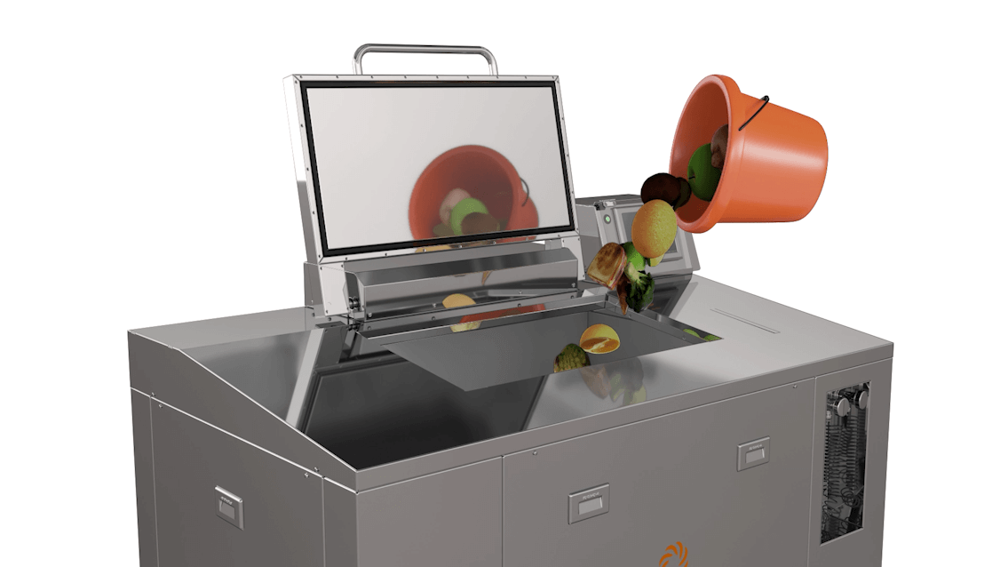 food-waste-in-biodigester2